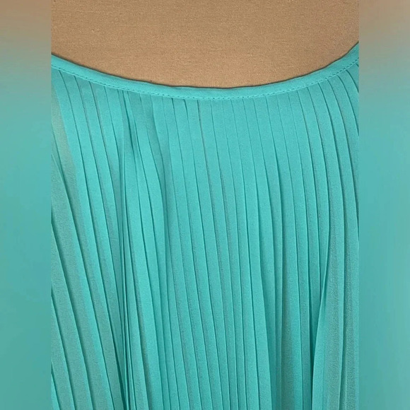 💙 HOLLISTER Pleated Teal‎ Cami Top NWT Medium - Picture 4 of 6
